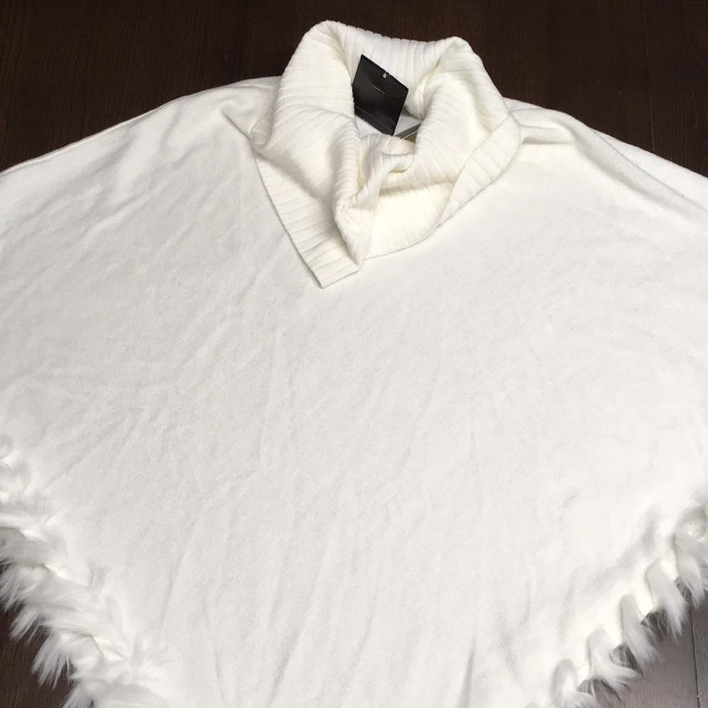New Alfani poncho. - Picture 2 of 3